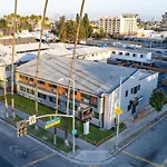 La Mirage Inn - Hollywood